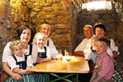 Mostheuriger Resch Gerlinde und Günther Mostheuriger Resch Gerlinde und Günther